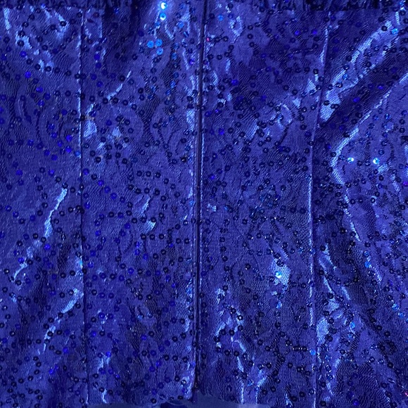 Beautiful pretty simple dress! Very cute - Picture 5 of 5